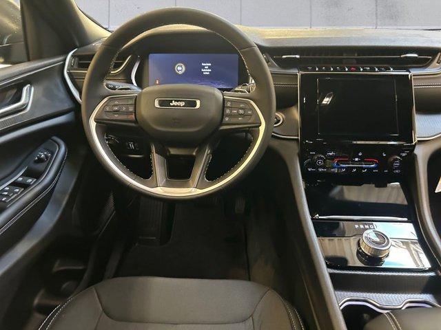 new 2025 Jeep Grand Cherokee car, priced at $41,527