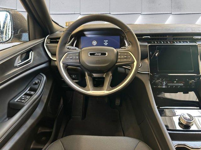 new 2025 Jeep Grand Cherokee car, priced at $41,009