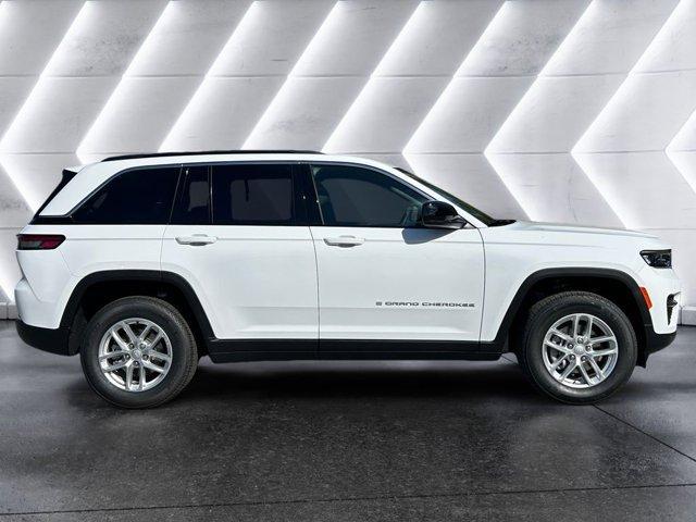 new 2025 Jeep Grand Cherokee car, priced at $41,009