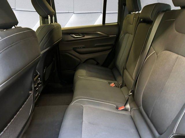 new 2025 Jeep Grand Cherokee car, priced at $41,527