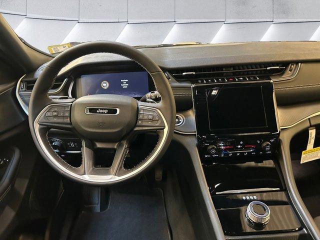 new 2025 Jeep Grand Cherokee car, priced at $41,527