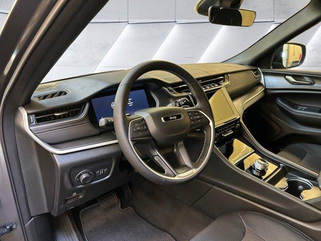 new 2025 Jeep Grand Cherokee car, priced at $41,527