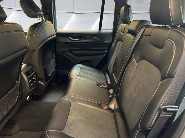 new 2025 Jeep Grand Cherokee car, priced at $45,188