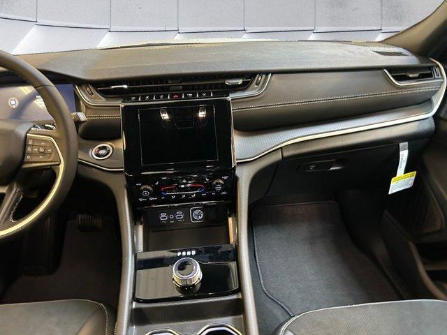 new 2025 Jeep Grand Cherokee car, priced at $45,188