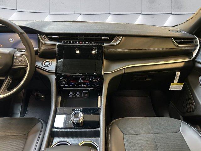 new 2025 Jeep Grand Cherokee car, priced at $44,666
