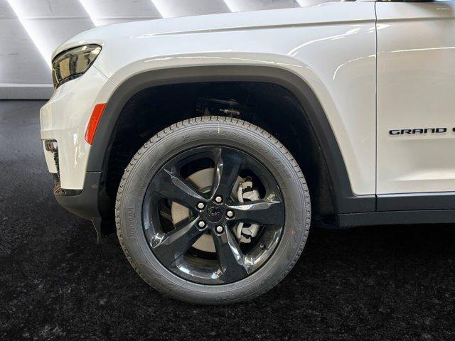 new 2025 Jeep Grand Cherokee L car, priced at $52,216