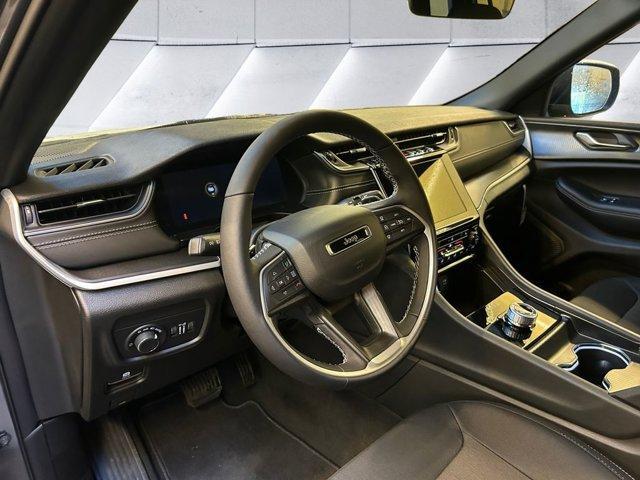 new 2025 Jeep Grand Cherokee L car, priced at $39,976