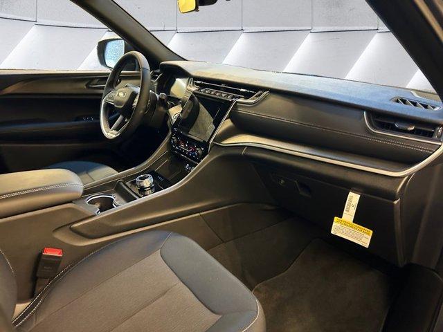 new 2025 Jeep Grand Cherokee L car, priced at $39,976