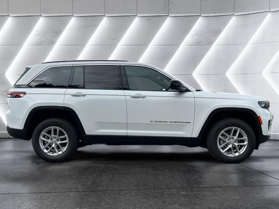 new 2024 Jeep Grand Cherokee car, priced at $40,389