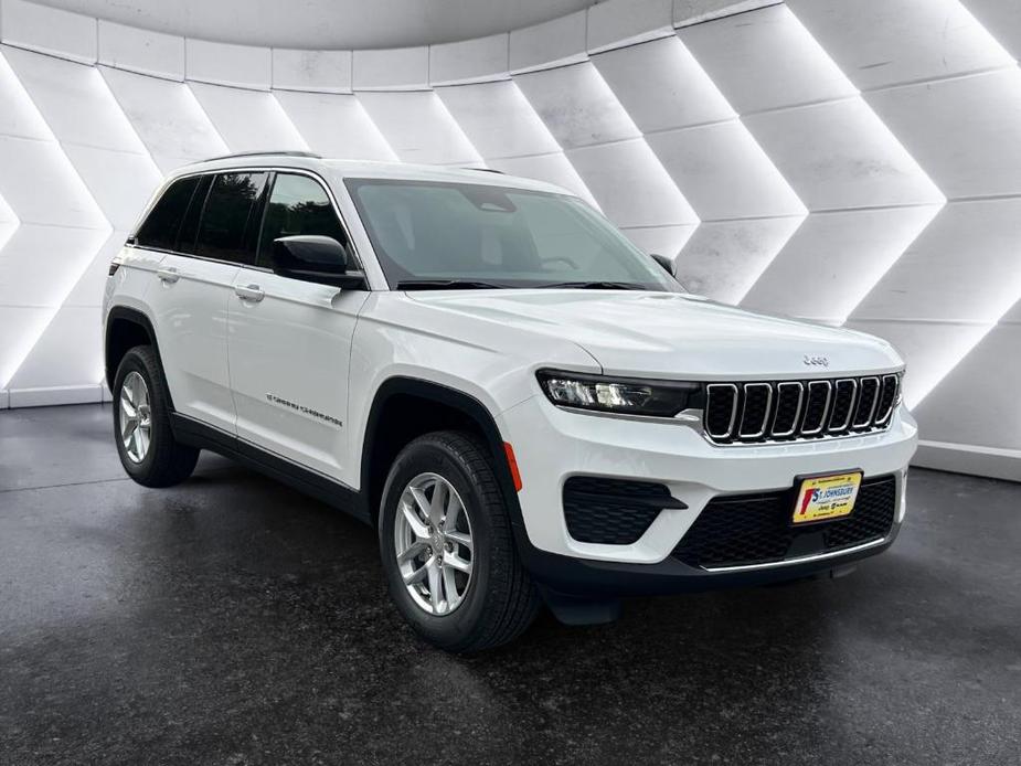 new 2024 Jeep Grand Cherokee car, priced at $40,889