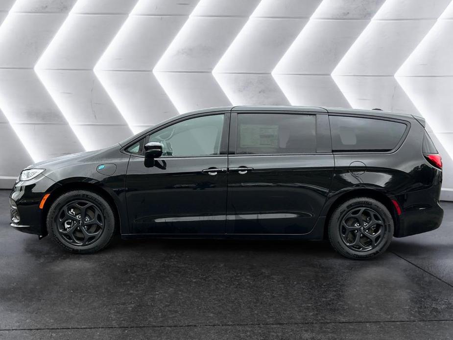 new 2023 Chrysler Pacifica Hybrid car, priced at $45,980