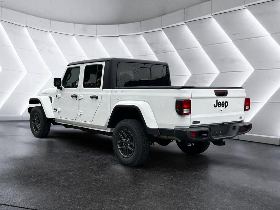 new 2024 Jeep Gladiator car, priced at $47,220