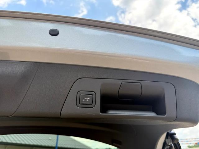 used 2023 Buick Envision car, priced at $32,500