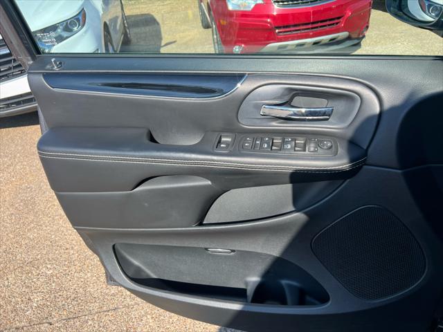 used 2014 Dodge Grand Caravan car, priced at $11,900