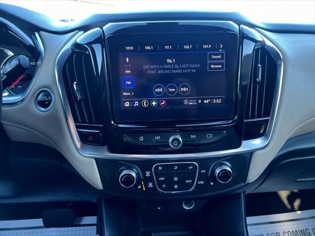 used 2022 Chevrolet Traverse car, priced at $29,900