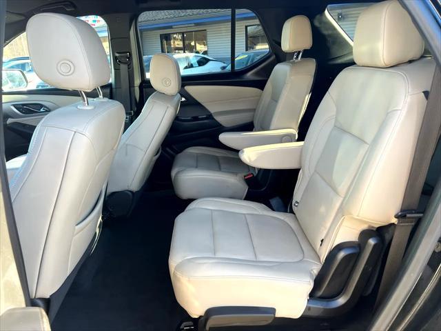 used 2022 Chevrolet Traverse car, priced at $29,900