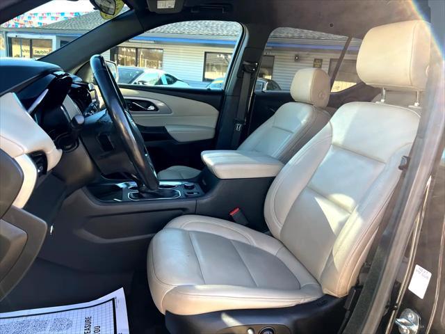 used 2022 Chevrolet Traverse car, priced at $29,900
