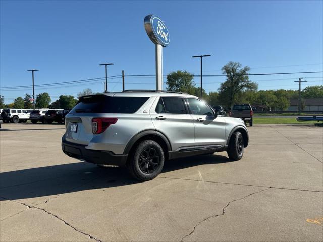 new 2024 Ford Explorer car, priced at $52,728