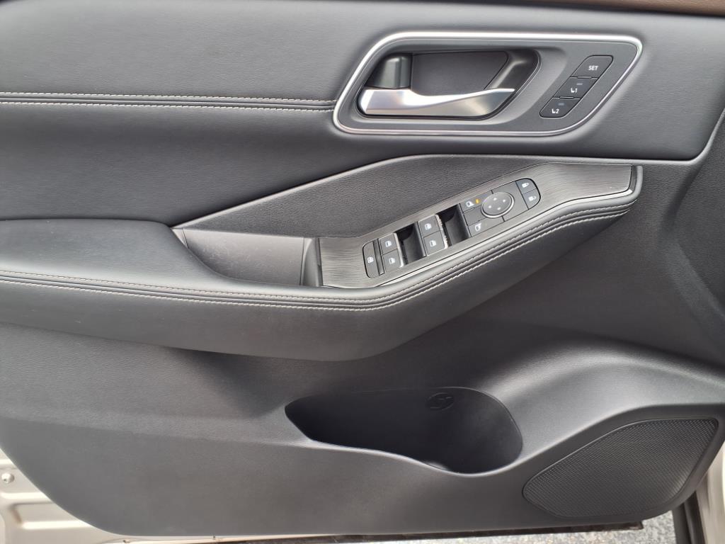 used 2023 Nissan Rogue car, priced at $32,995