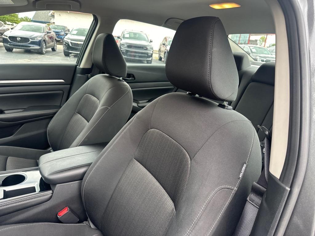 used 2023 Nissan Altima car