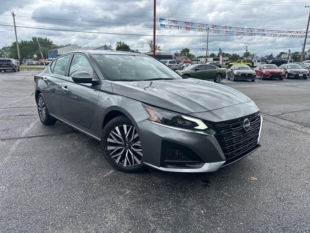 used 2023 Nissan Altima car