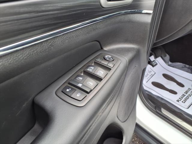 used 2022 Jeep Grand Cherokee car, priced at $31,995