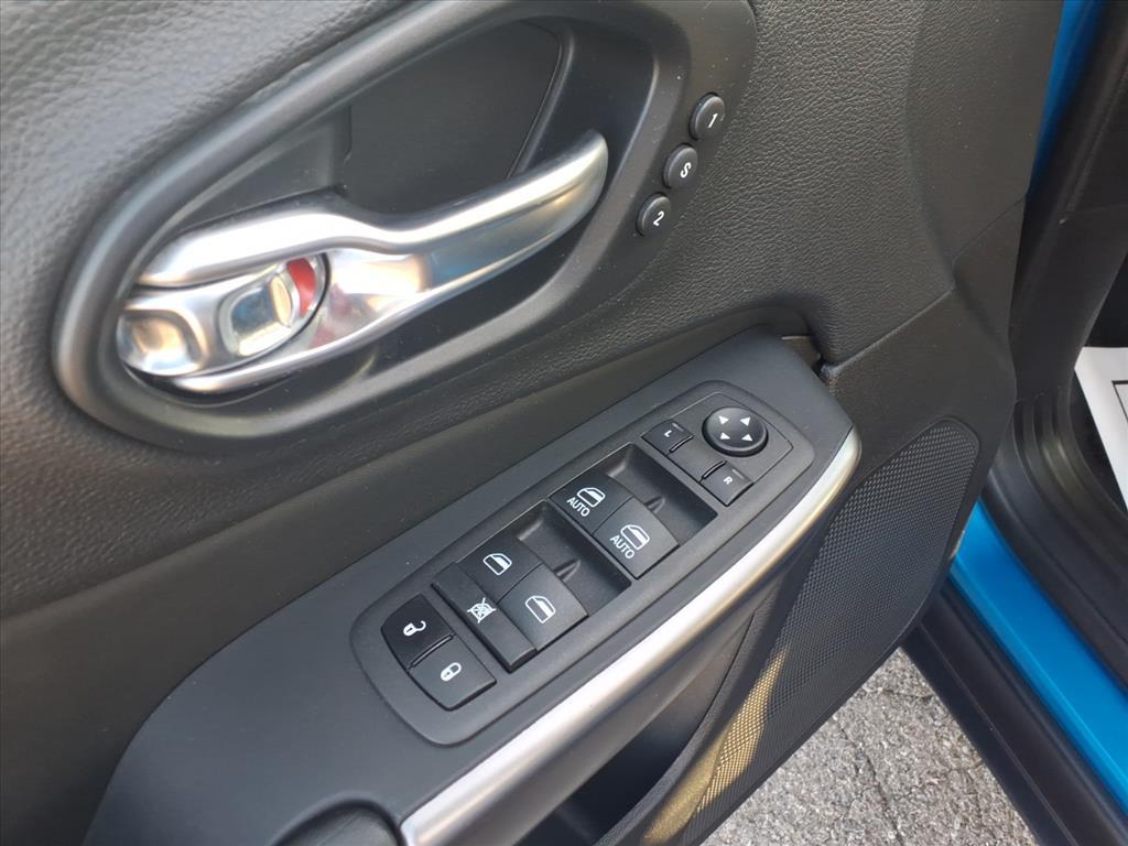 used 2022 Jeep Cherokee car