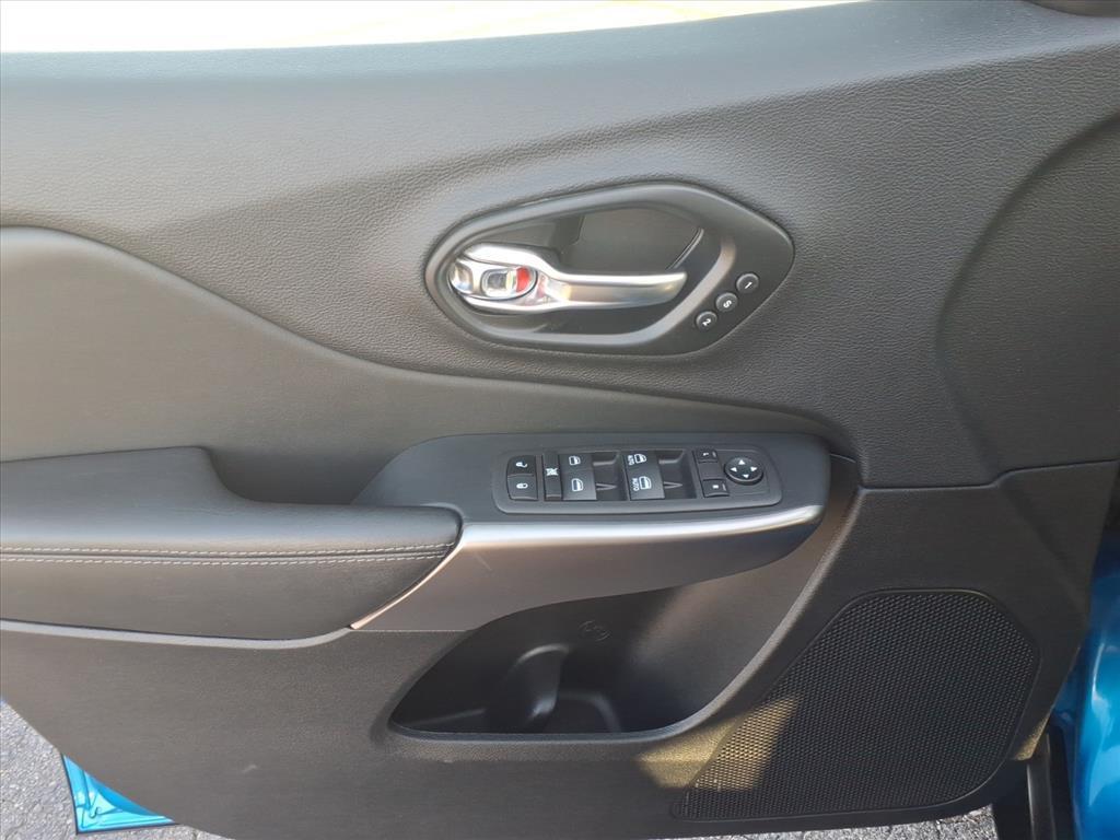 used 2022 Jeep Cherokee car