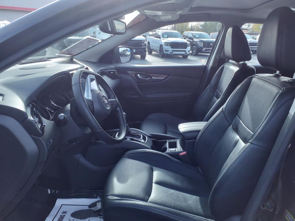 used 2022 Nissan Rogue Sport car, priced at $23,955