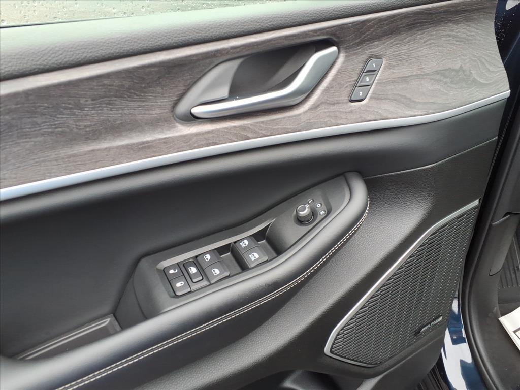 used 2023 Jeep Grand Cherokee L car, priced at $36,995