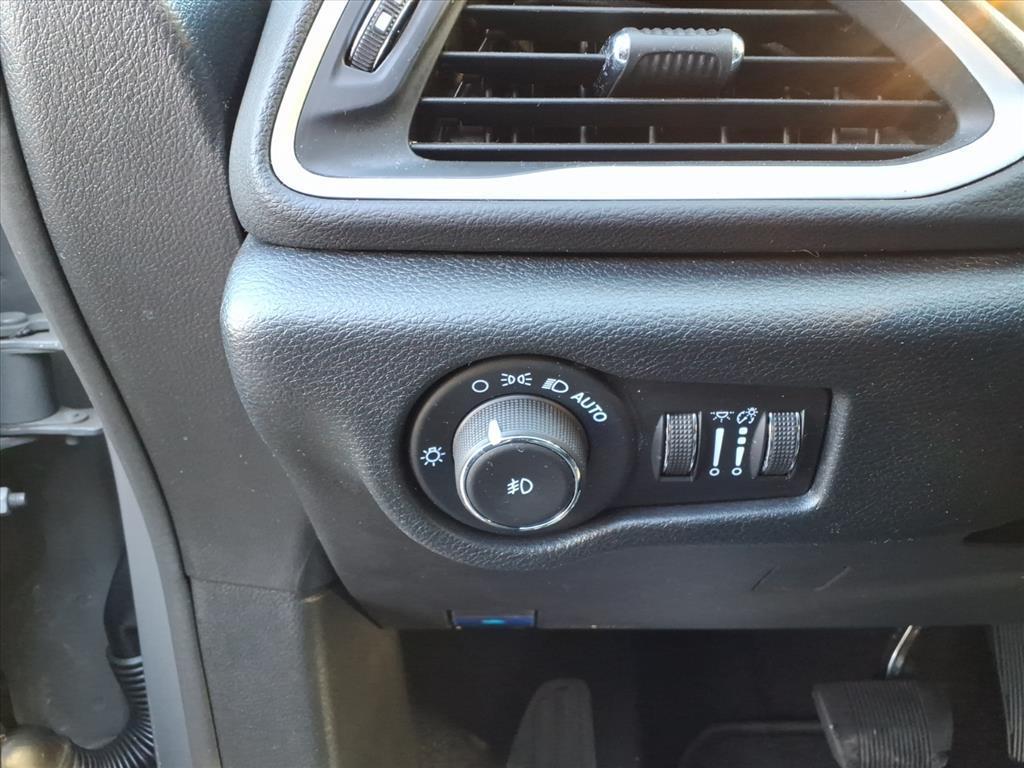 used 2025 Chrysler Pacifica car, priced at $35,995