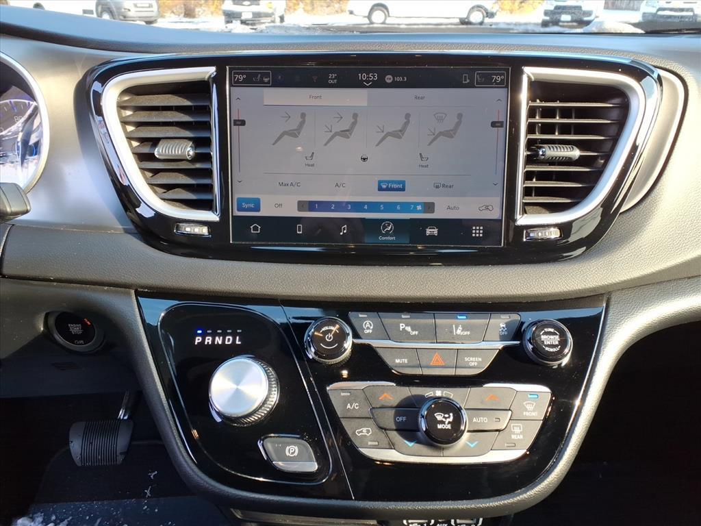 used 2025 Chrysler Pacifica car, priced at $35,995