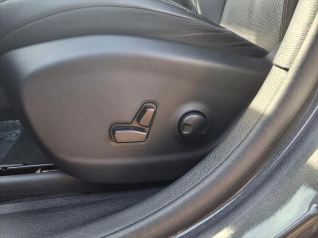 used 2023 Jeep Cherokee car, priced at $23,995