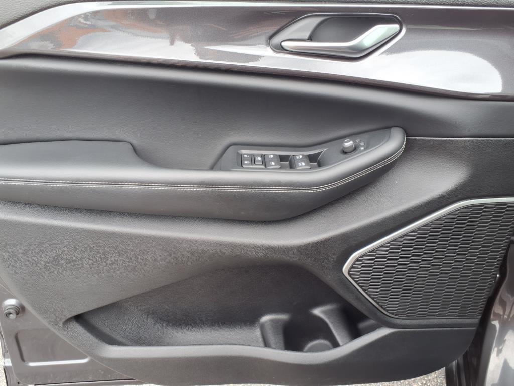 used 2022 Jeep Grand Cherokee L car, priced at $31,995