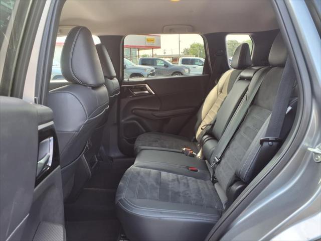 used 2024 Mitsubishi Outlander car