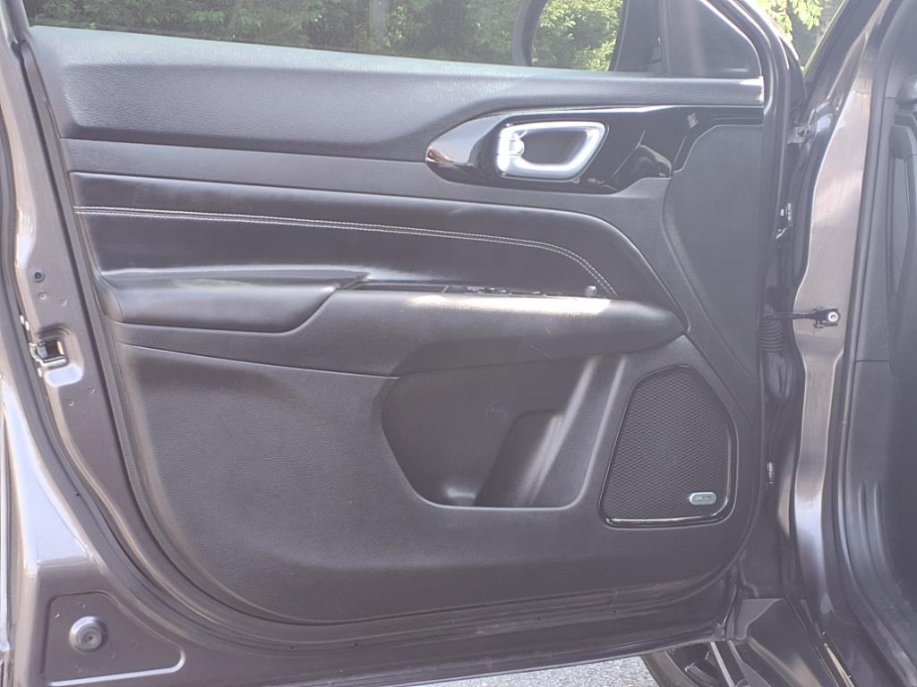 used 2022 Jeep Compass car, priced at $24,995
