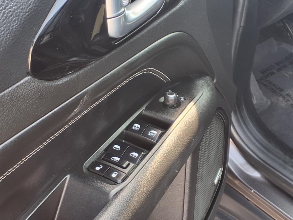 used 2022 Jeep Compass car, priced at $24,995