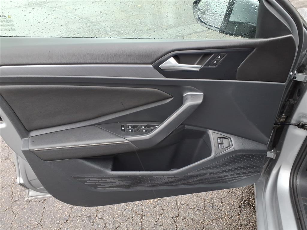 used 2024 Volkswagen Jetta car, priced at $21,995