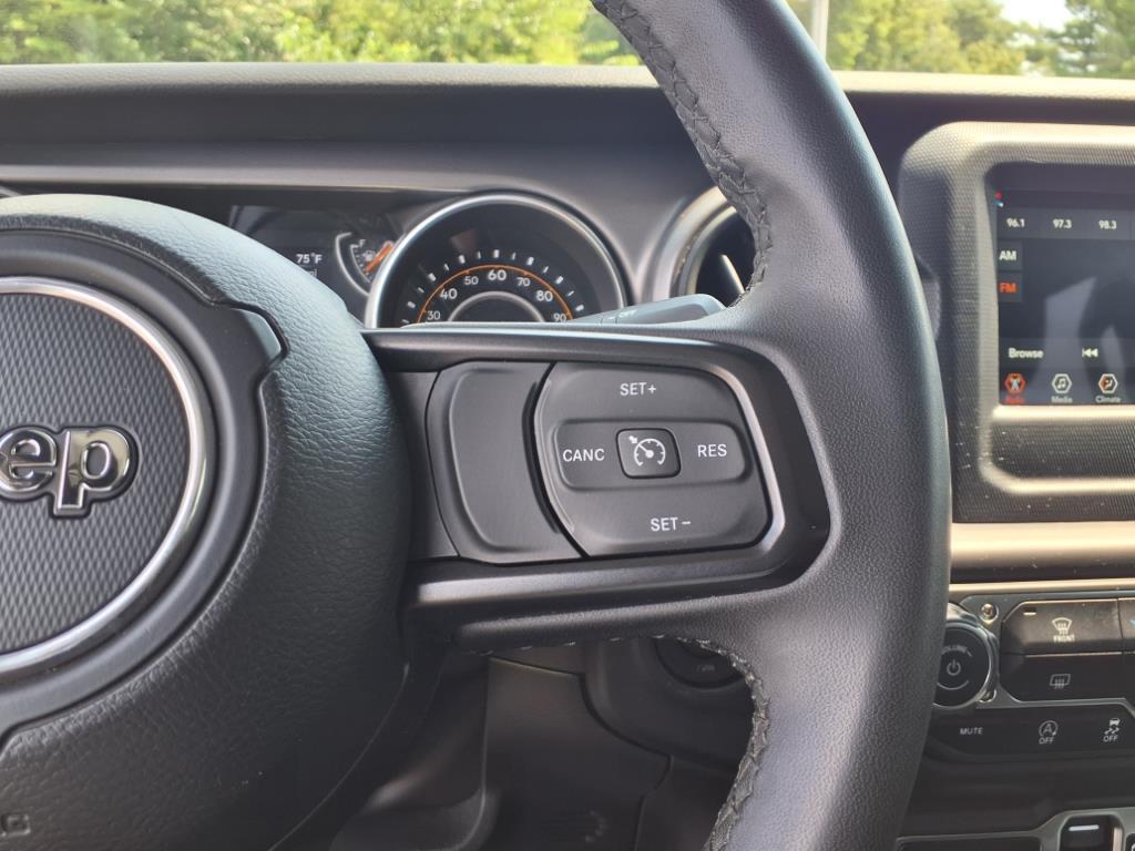 used 2023 Jeep Gladiator car, priced at $30,995