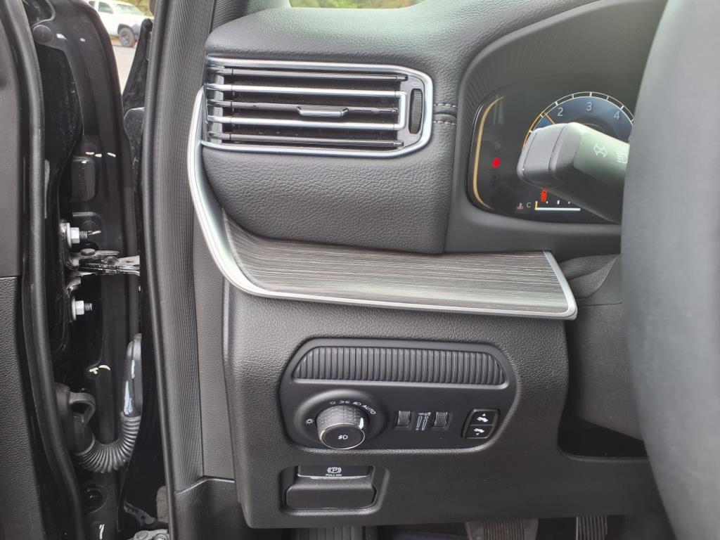 used 2024 Jeep Wagoneer car, priced at $61,977