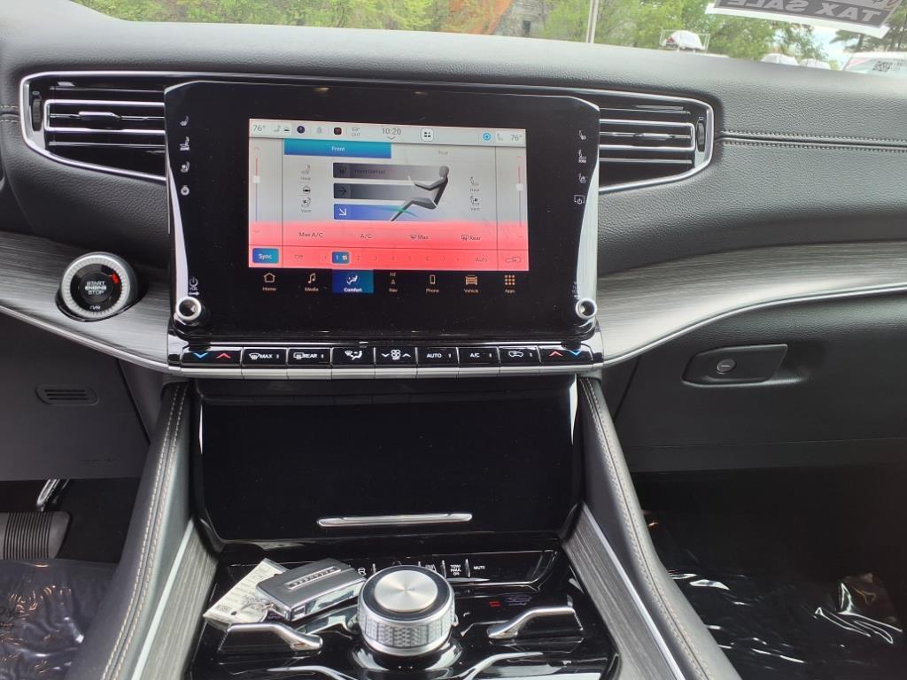 used 2024 Jeep Wagoneer car, priced at $61,977