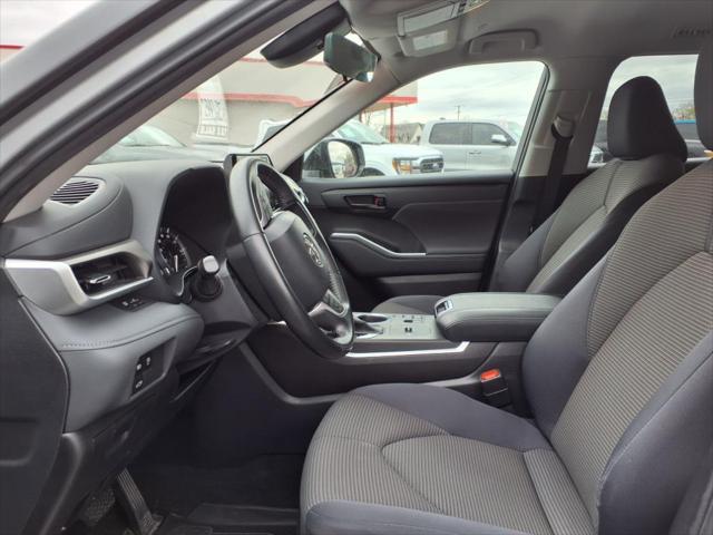 used 2023 Toyota Highlander car, priced at $32,995