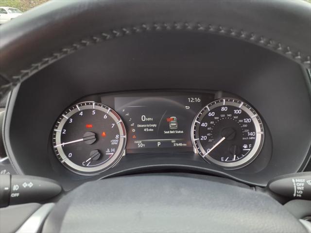 used 2023 Toyota Highlander car, priced at $32,995