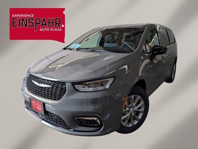 new 2025 Chrysler Pacifica car, priced at $47,375
