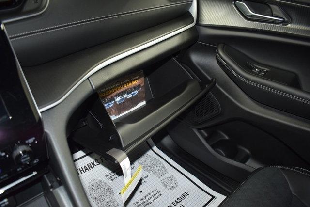 new 2025 Jeep Grand Cherokee car, priced at $45,829