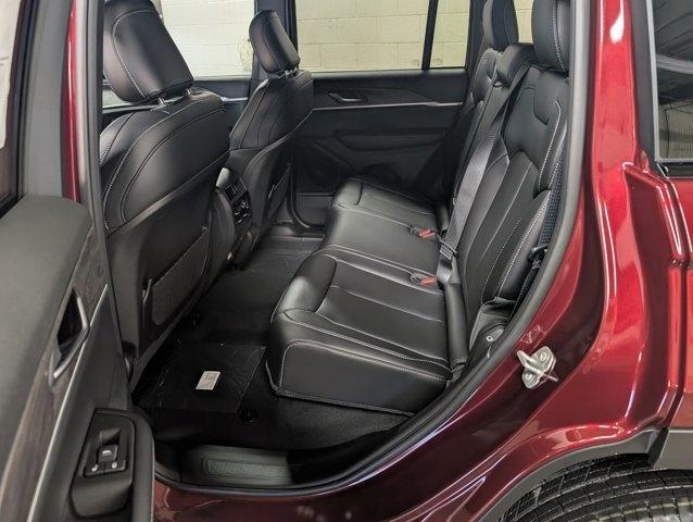 new 2025 Jeep Grand Cherokee car, priced at $46,076
