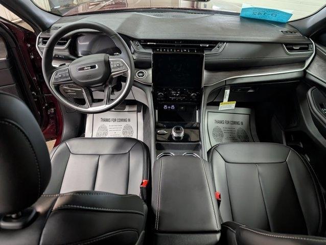 new 2025 Jeep Grand Cherokee car, priced at $46,076