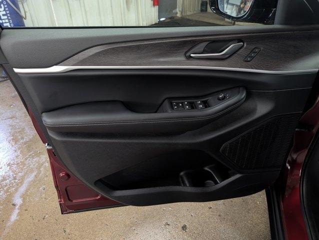new 2025 Jeep Grand Cherokee car, priced at $46,076
