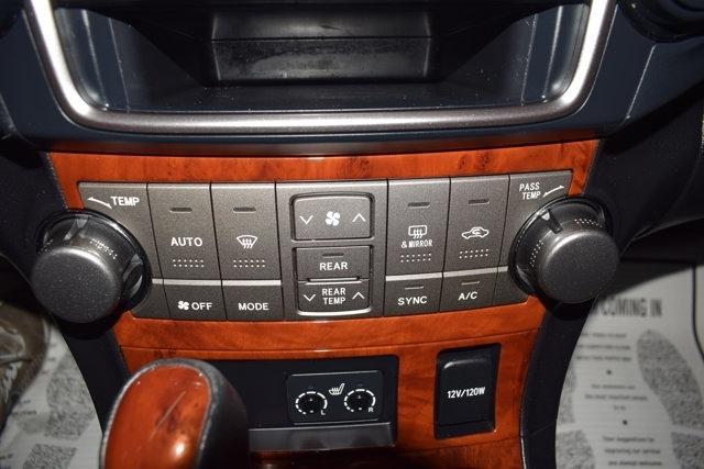 used 2013 Toyota Highlander car, priced at $11,940