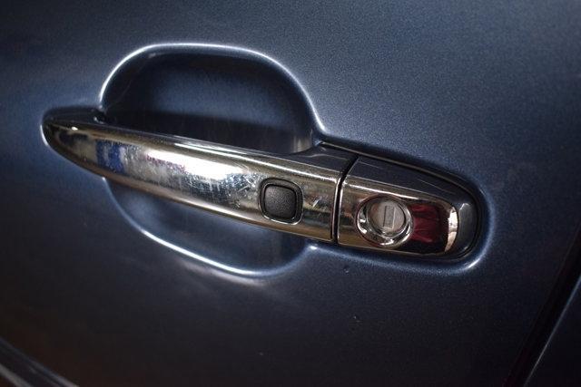 used 2013 Toyota Highlander car, priced at $11,940